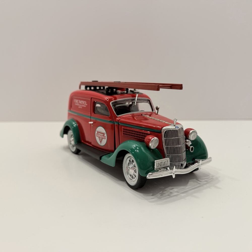 Conoco 1935 Ford Fire Patrol Diecast Car Crown Premiums - Picture 8 of 14